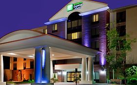 Holiday Inn Express Chesapeake Va