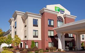 Holiday Inn Express Hotel & Suites Manchester Airport 2*