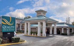 Quality Inn & Suites Clinton 2* United States