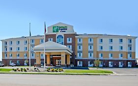 Holiday Inn Express & Suites - Williston, An Ihg Hotel