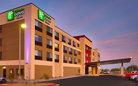 Holiday Inn Express & Suites Phoenix West Buckeye 2*