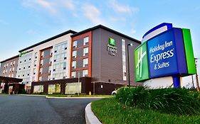 Holiday Inn Express St John's Airport 4*