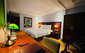 The Vancouver Hotel -  3*