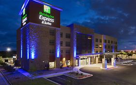 Holiday Inn Express&Suites - San Marcos South