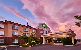 Holiday Inn Express Hotel & Suites Medford-central Point 2*