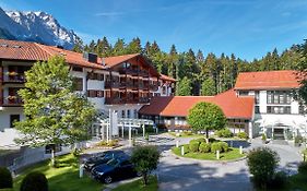 Hotel Am Badersee  4*