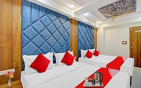 Hotel Hill Inn Ahmedabad 3*
