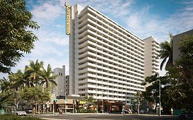 Ambassador Waikiki Hotel 4*