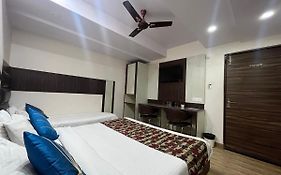 Hotel Rajshree Agra 3*