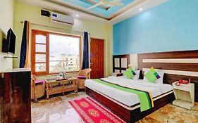 Hotel Veda Retreat Rishikesh India