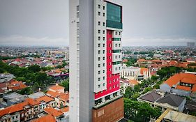 Leedon Hotel & Suites Surabaya