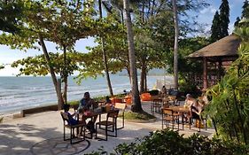 Chill Inn Lipa Noi Hostel And Beach Cafe