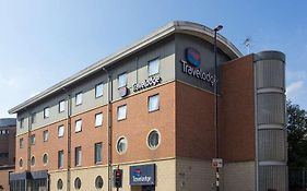 Central Travelodge Newcastle 3*
