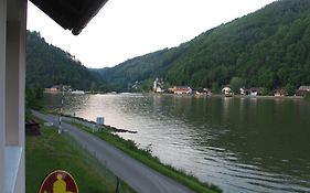 Idylle am Donauufer