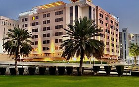 Hotel Golden Tulip Muscat  4* Omán