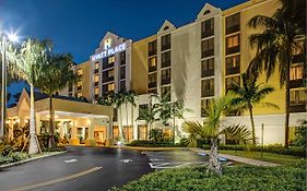 Hyatt Place Fort Lauderdale Cruise Port 3*