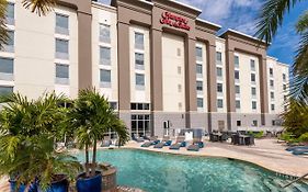 Hampton Inn & Suites Fort Myers-colonial Blvd. 3*