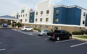 Holiday Inn Express & Suites I-85 Greenville Airport, An Ihg Hotel