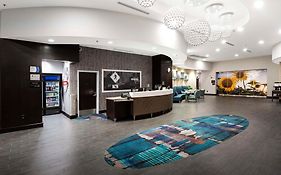 Hampton Inn And Suites Downtown Raleigh 3*