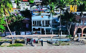 Montani Beach Resort Puerto Galera Powered By Cocotel