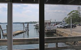 Tugboat Inn Boothbay Harbor Maine 3*