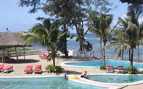 Lily Palm Resort  4*