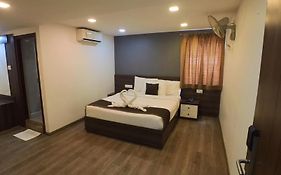 Hotel Royal Inn - Electronic City Bangalore 3* India