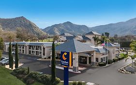 Comfort Inn & Suites Sequoia Kings Canyon - Three Rivers 3*