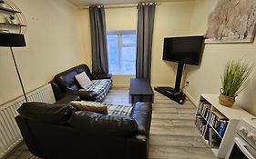 2 Bedroom Apartment In Greater Manchester