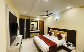Hotel Augusto Varanasi 3* India