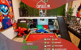 Appartement Capsule Luna Park - Sauna - Jeux D'arcade - Jacuzzi - Billard - Netflix À