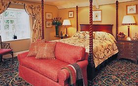 Summer Lodge Country House 5*