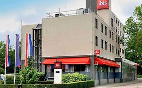 Ibis Hotel Utrecht 3*