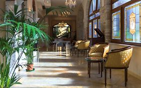 Hotel Antico Monastero  4*