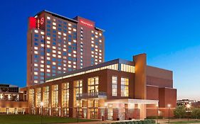 Sheraton Overland Park Hotel At The Convention Center 3*
