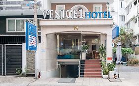 Khách sạn Venice 1