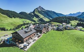 Alpenparks Hotel & Apartment Arlberg Warth Mit Pool