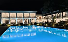 Lagoon Sarovar Premiere Resort - Pondicherry  4* India