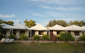 Bharat Lake View Resort- Pure Veg Restaurant Udaipur  India