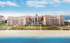 Fam Living - Sarai Apartments - Private Beachfront Escape In Palm Jumeirah