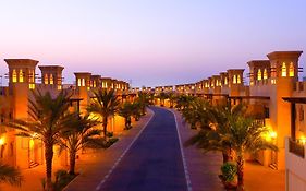 Al Hamra Village Hotel  4*