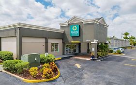 Quality Inn & Suites Near Fairgrounds Ybor City Tampa Fl 3*