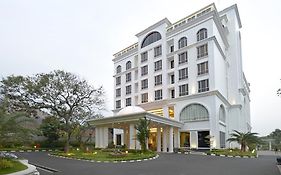 The Sahira Hotel  4*