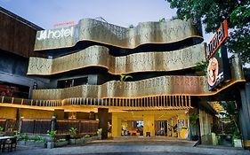 J4 Hotel Legian Bali