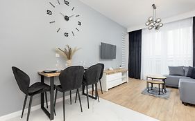 Warsaw Kotsisa Apartments With Parking By Renters