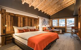 Hotel Artemis Zermatt 3*