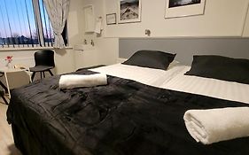 B&b Guesthouse - Bed And Breakfast Centre  2*