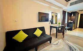 Kinta Riverfront Hotel & Suites  4*