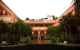 Lily Pool Villa Pondicherry 4*