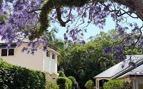 Bangalow Guest House 4*